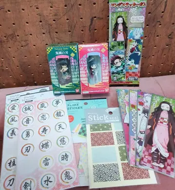 귀멸의 칼날: 반짝반짝 도리 씰 세트