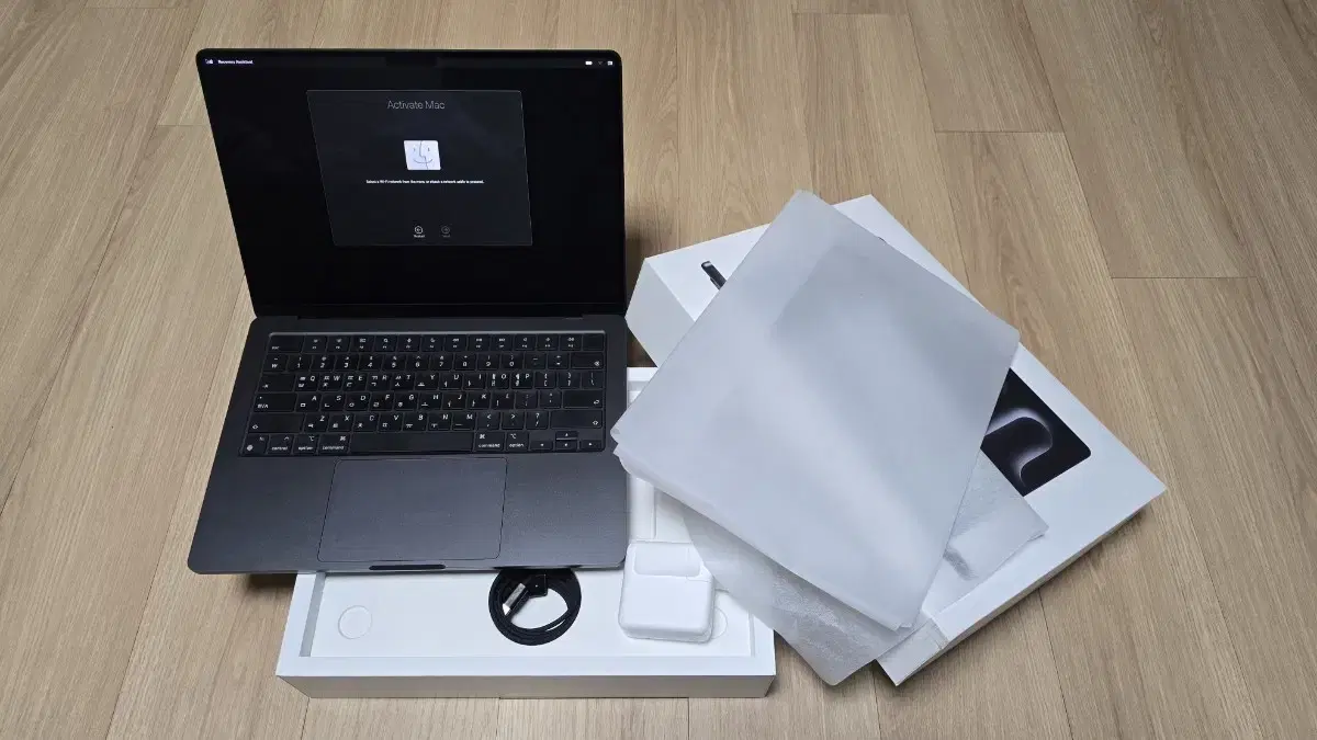 맥북 프로 M3 Pro 14인치 AppleCare+ 무기스 최상급 풀박스
