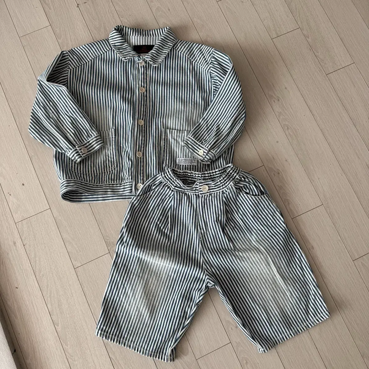 [Price drop] Sell unique denim jacket and denim pants