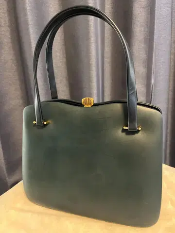 (가격 인하) 이토츄 앤티크 파티 가방 네이비 컬러