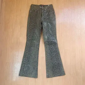 뱀무늬 팬츠 이티미