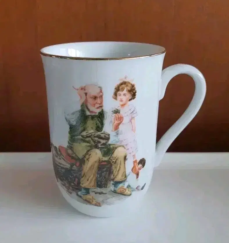 노먼록웰 금장 엔틱머그 norman Rockwell
