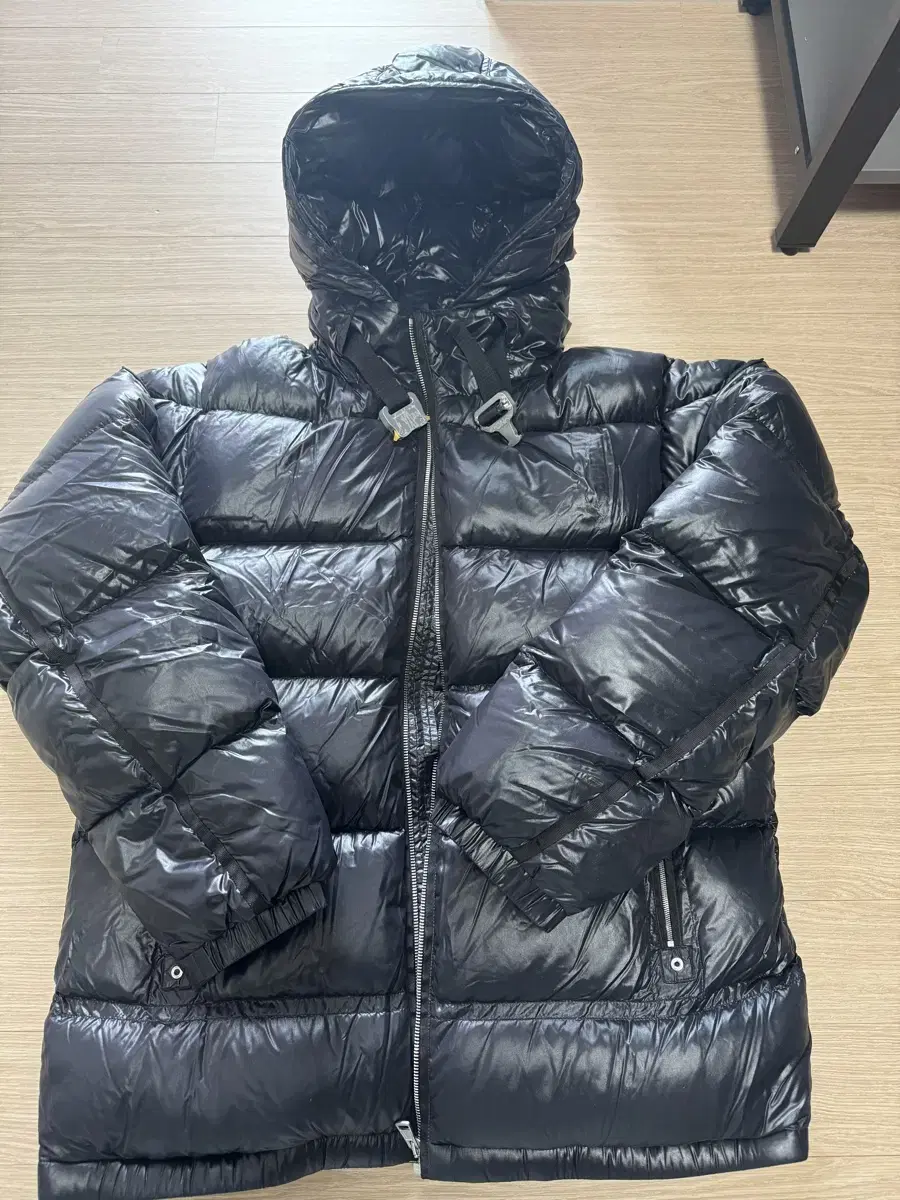 몽클레어 알릭스 알몬드 패딩 4 블랙