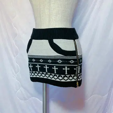 d.i.a 니트 미니 스커트 화이트