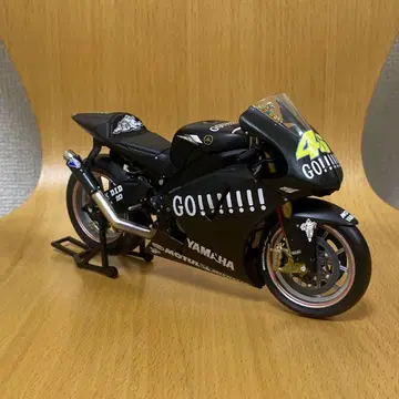 미니 챔피언스 Yamaha YZF-R1 1/12 2004 로시 테스트