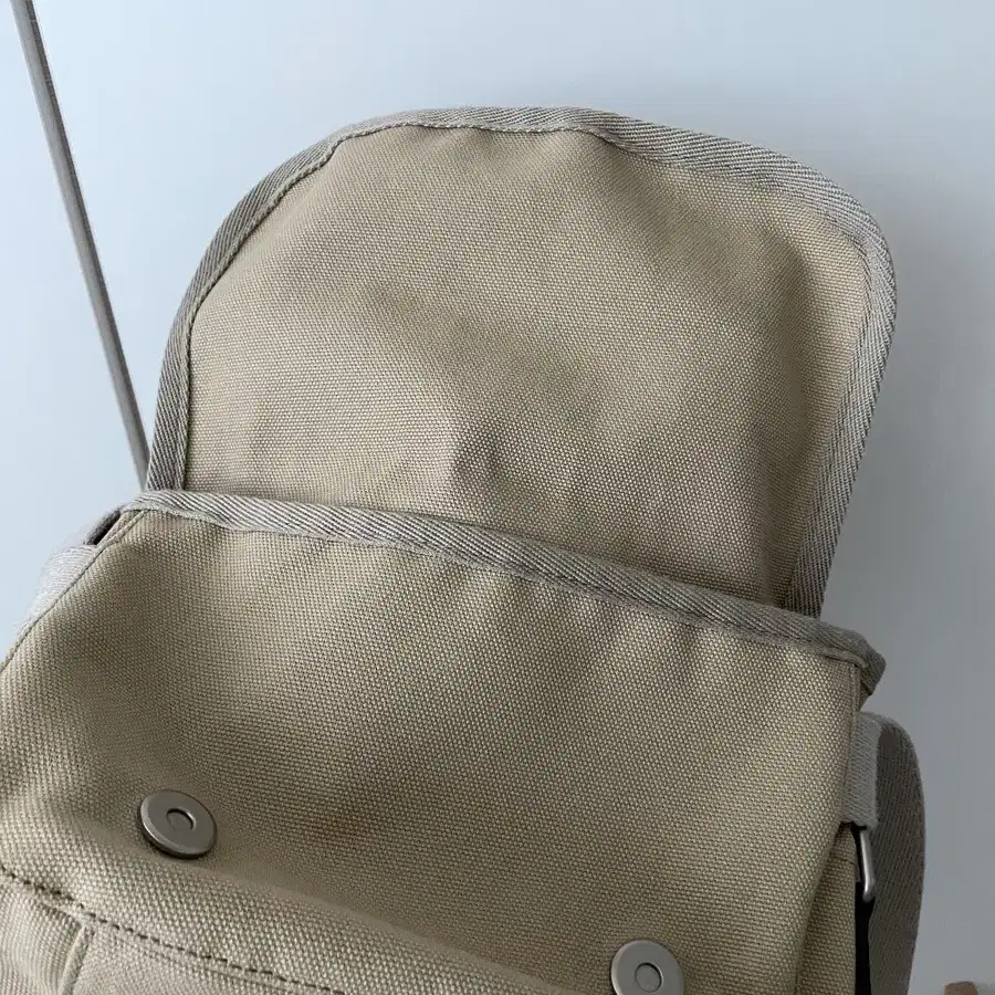 Tutti e Boot Mini Bag Beige #투티에,#크로스백 on Bunjang