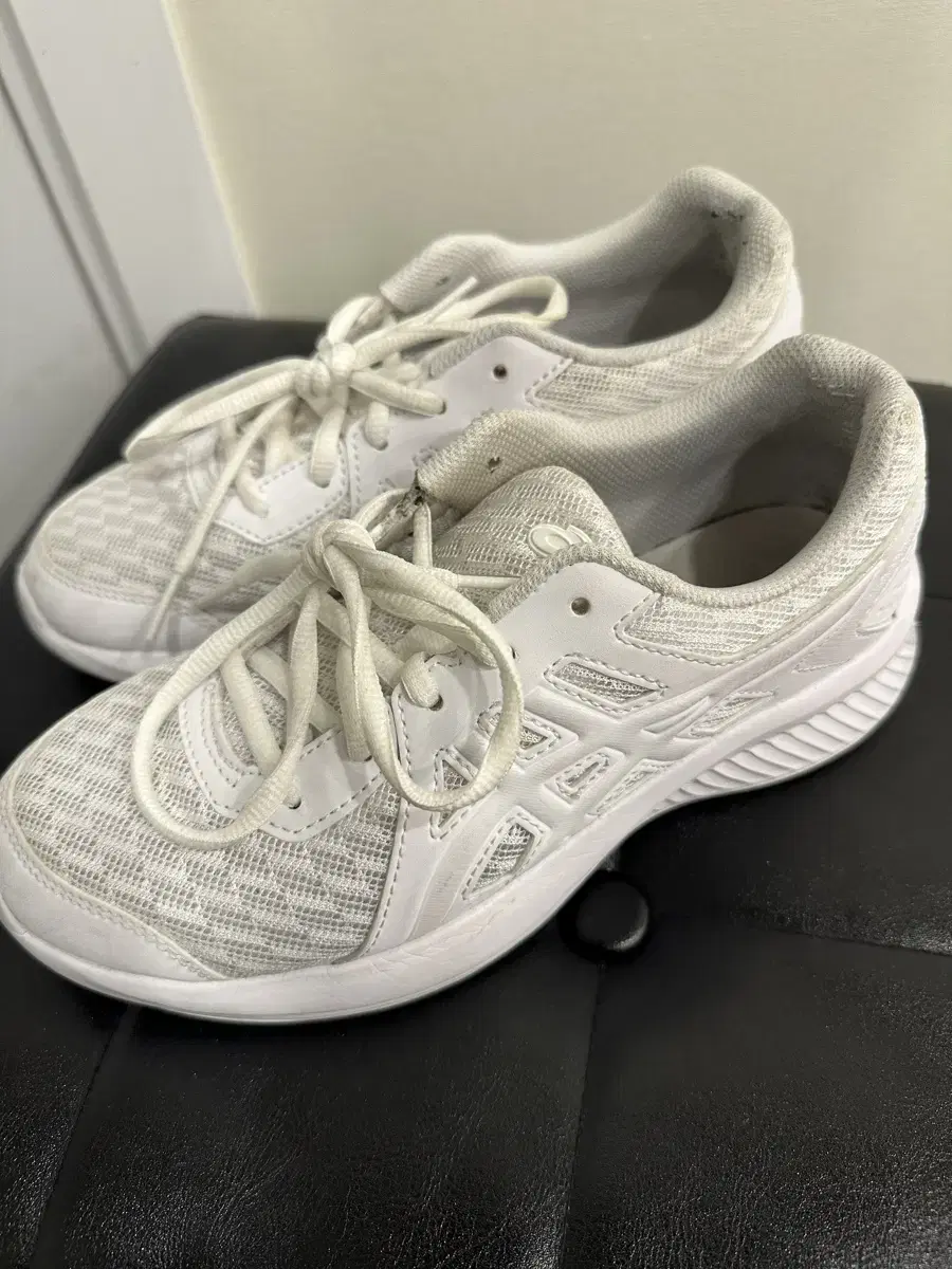ASICS sneakers 230 in the best condition