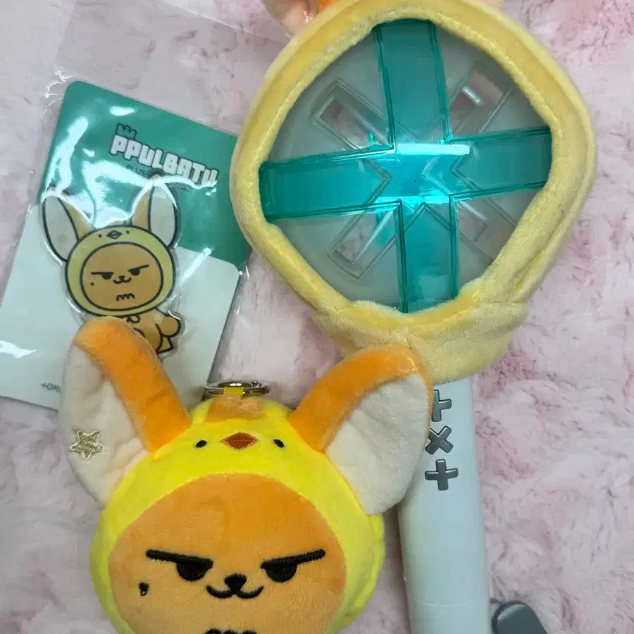 TOMORROW X TOGETHER | 투모로우바이투게더 Txt Txt Horn Txt Coin Pouch Grip Txt  lightstick Moa Bong Cover Wts #황춘,#연준,#뿔바투황춘,#뿔바투,#투바투 on Bunjang Global  Site.