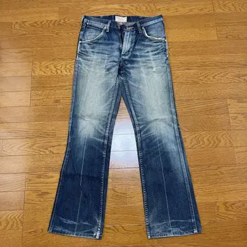 랭글러 부츠컷 데님