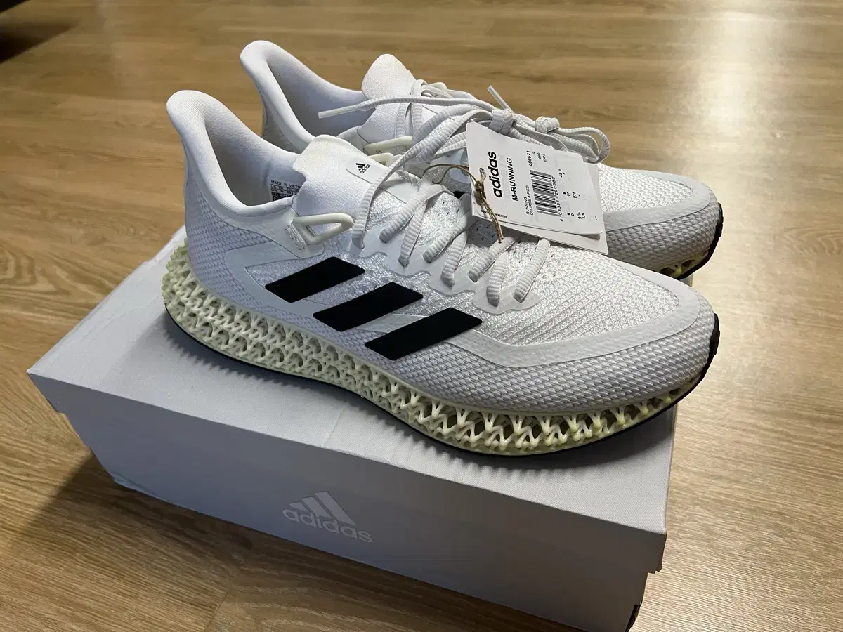 아디다스 4D 포워드 펄스 2(GX9247/089621) 새상품