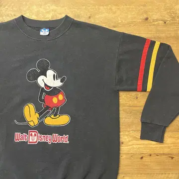 80년대 디즈니월드 미키 USA제 맨투맨 카와이 후미토 착용