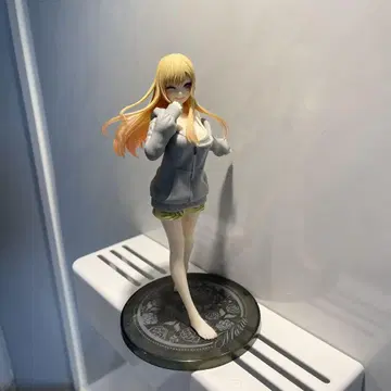 옷 갈아입히기 인형은 사랑을 한다 키타가와 마린 피규어