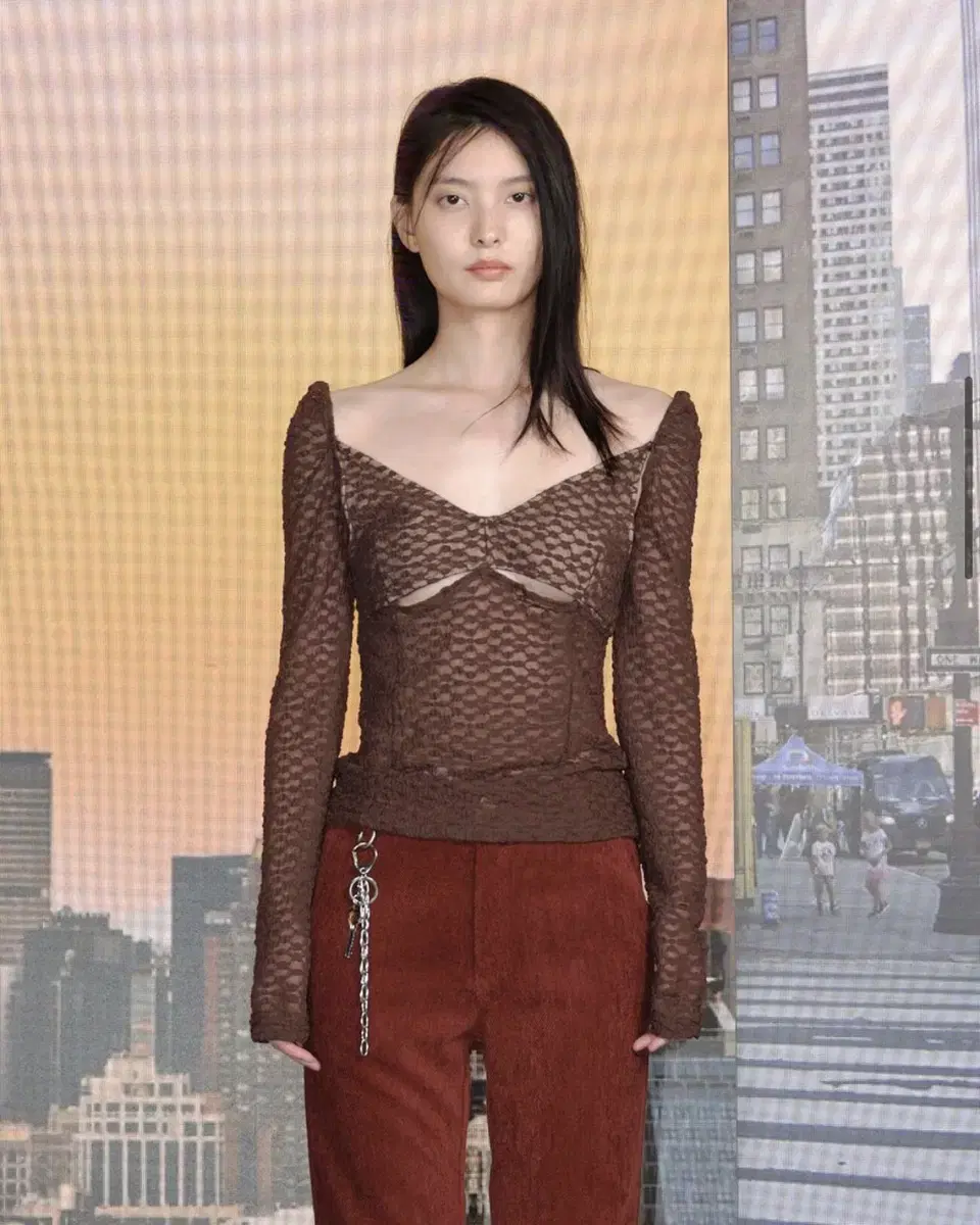 Cerric (Lace under cut out top / brown)