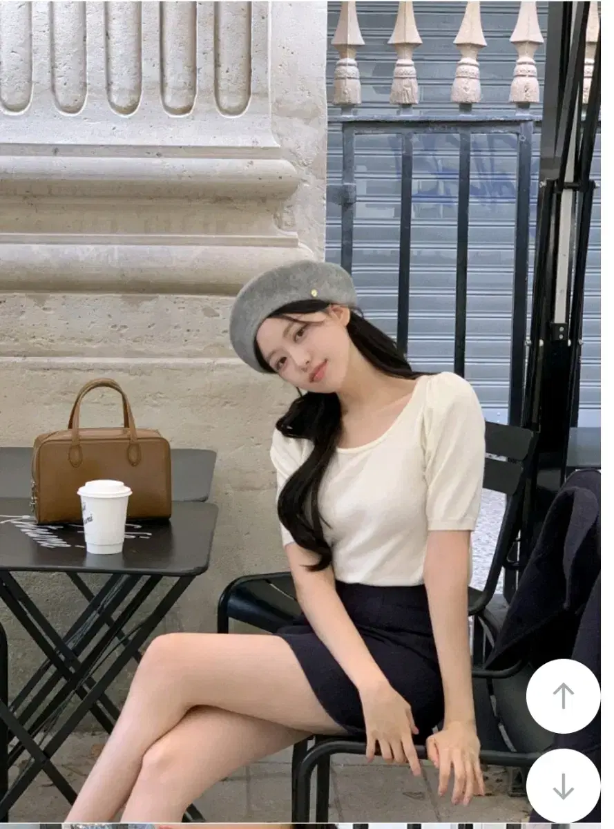 새상품 아뜨랑스 플리셀 라운드 퍼프 반팔 니트