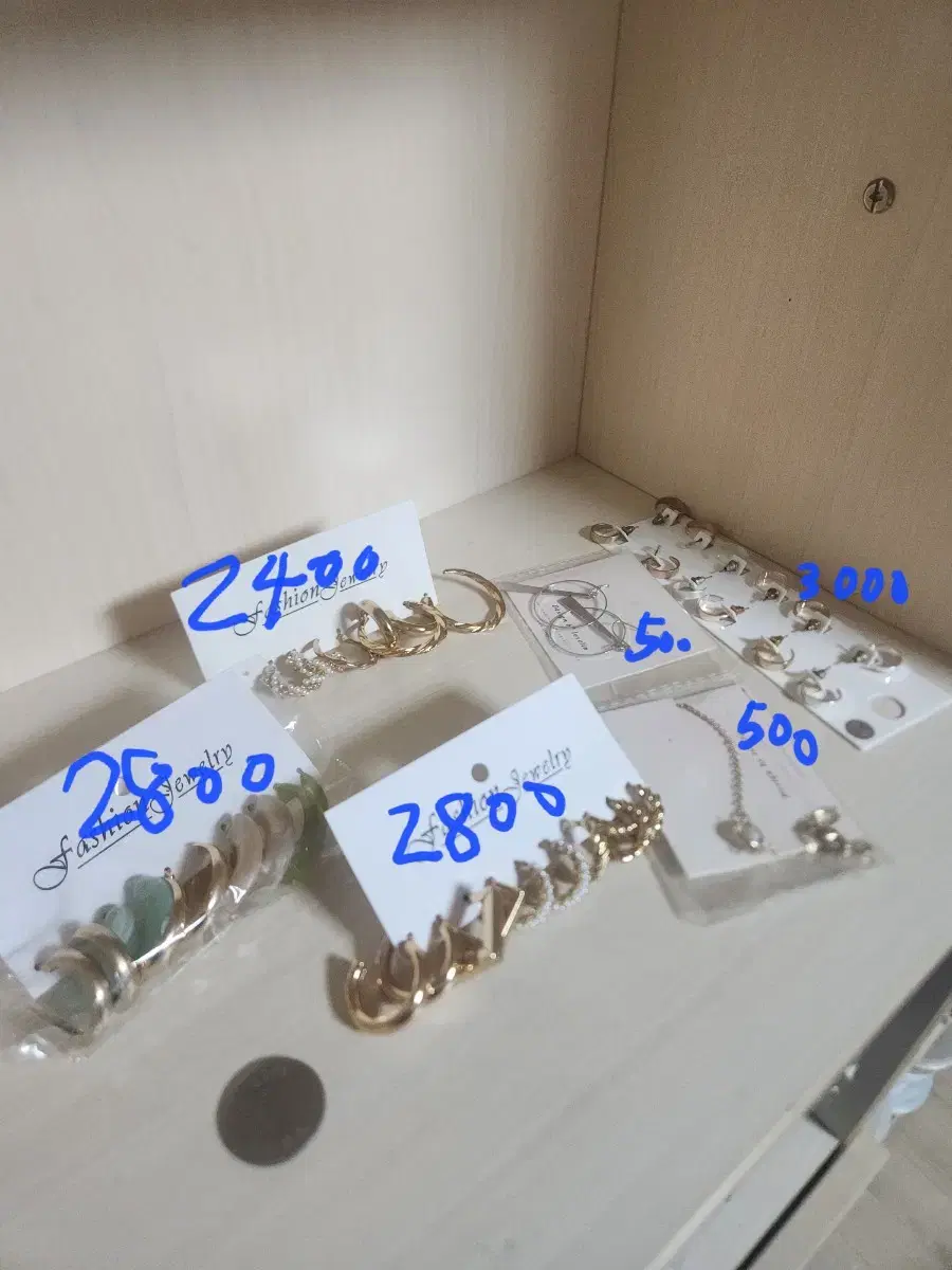 귀걸이 모음 학생 데일리 저렴 화장품 에이블리 지그재그