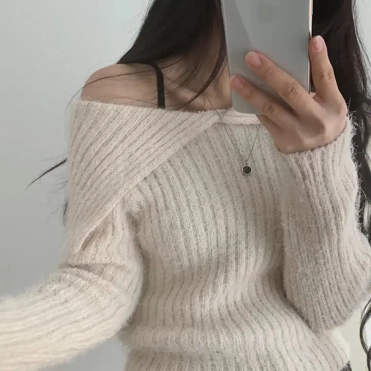 에이블리 카라 니트 오프숄더