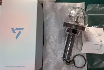 SEVENTEEN OFFCIAL LIGHTSTICK KEYRING
