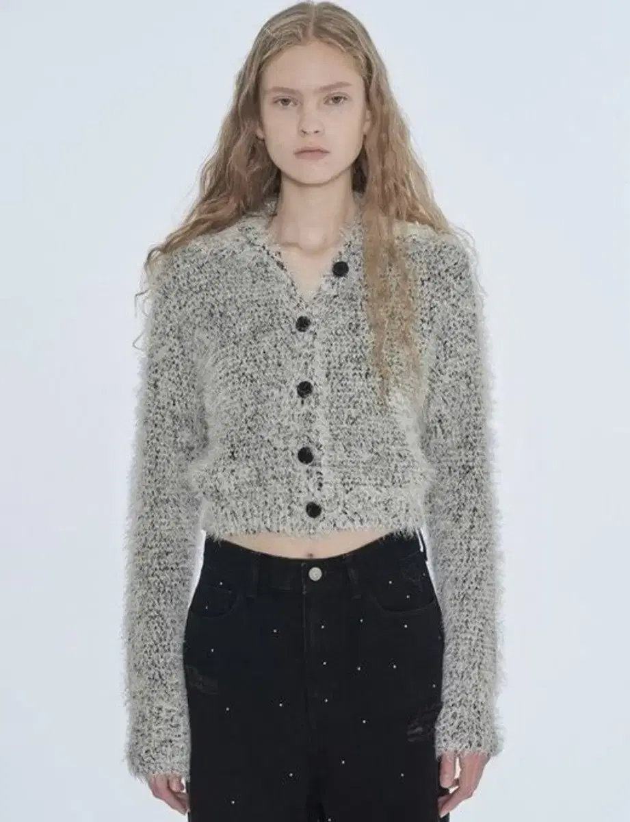 다이애그널 FUZZY MIXED KNIT CARDIGAN 블랙