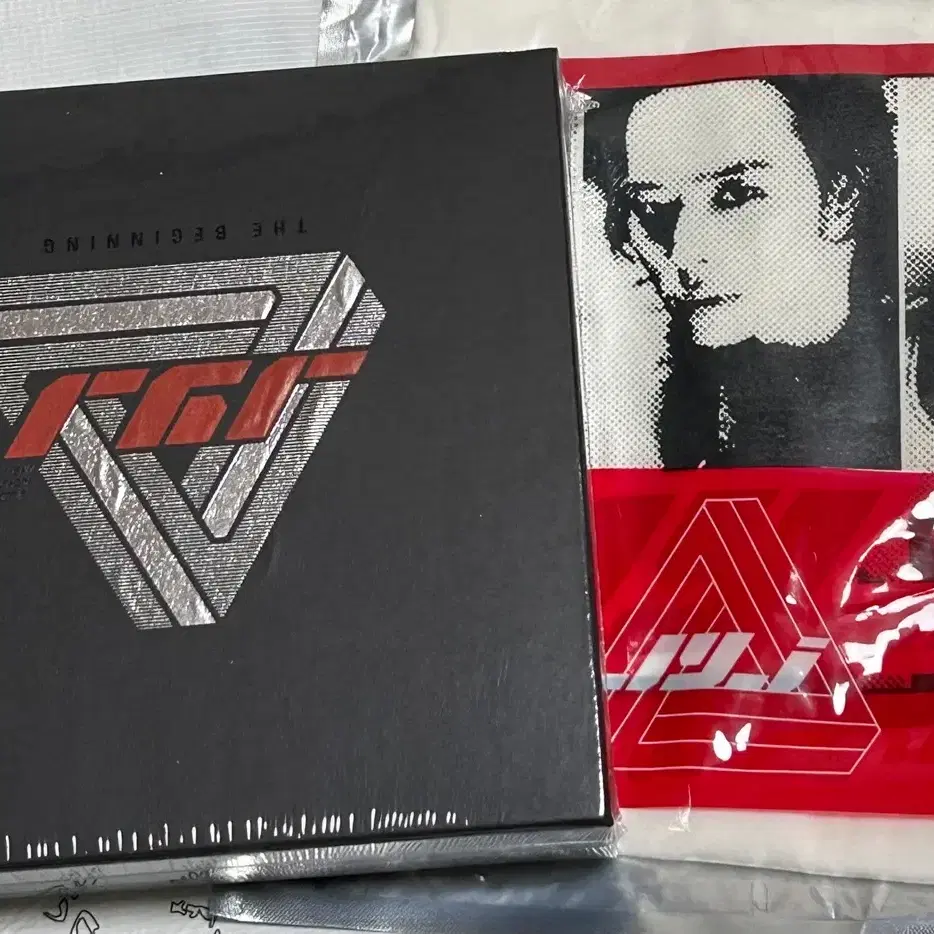 <미개봉>JYJ  The Beginning 스페셜 한정반+티셔츠 세트