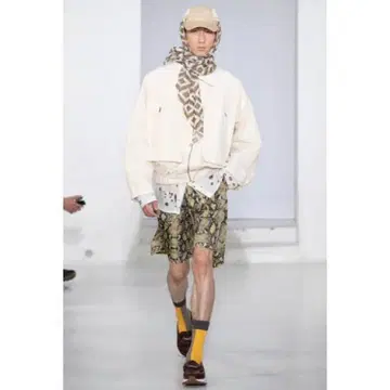 CMMN SWDN 21ss python print 반바지 M사이즈