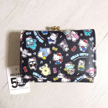 산리오 헬로키티 50주년 3단 폴더형 지갑