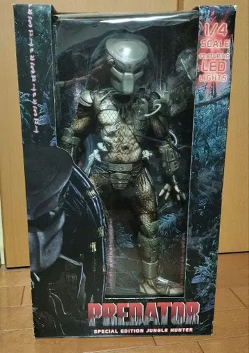 프레데터 네카 1/4 피규어 PREDATOR NECA