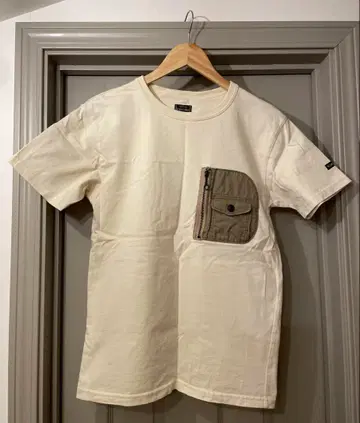 schoot 아이보리 코튼 티셔츠