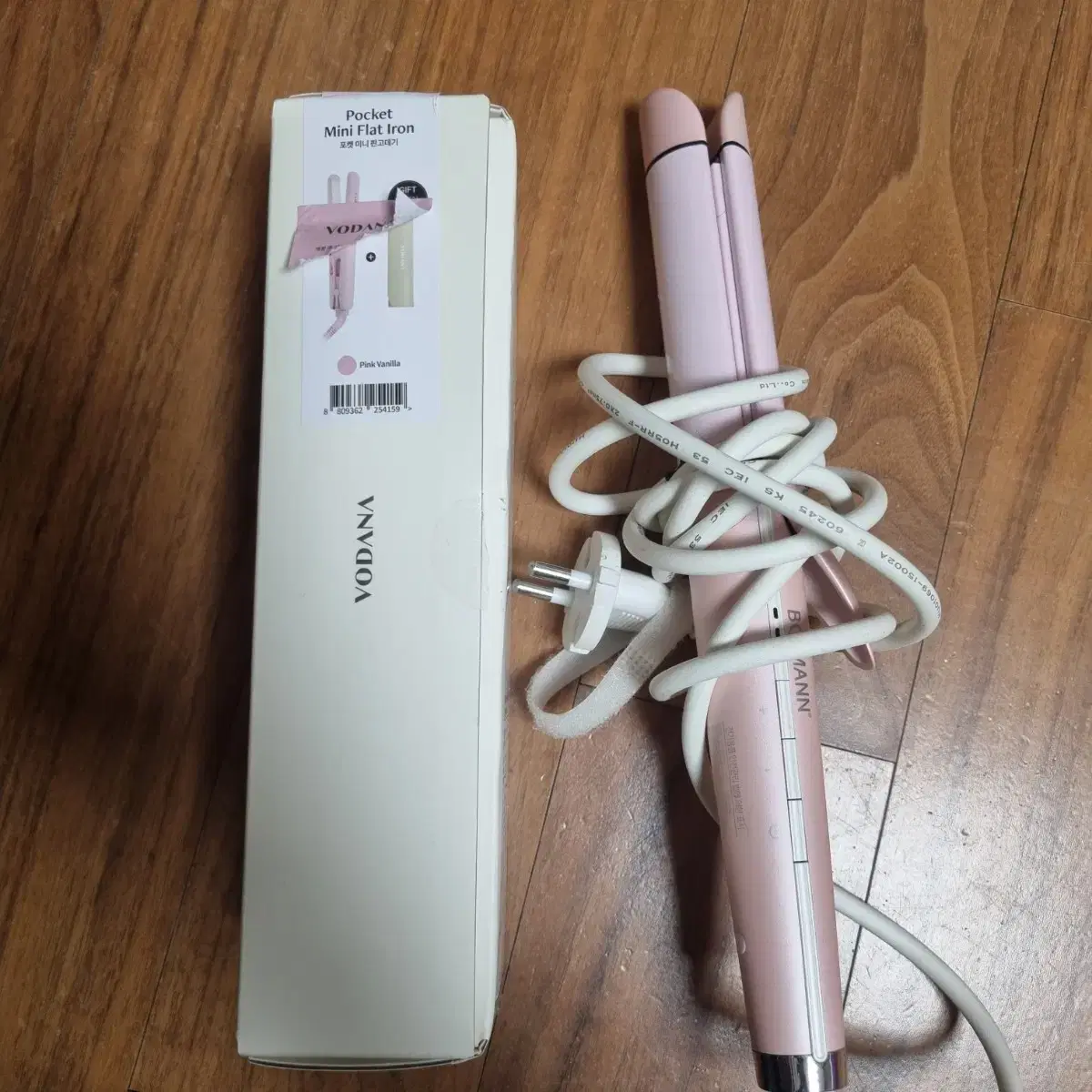 2 types of hair curlers sold in bulk/Uniqs mini hair curler (new product) + large hair curler (3 months use)