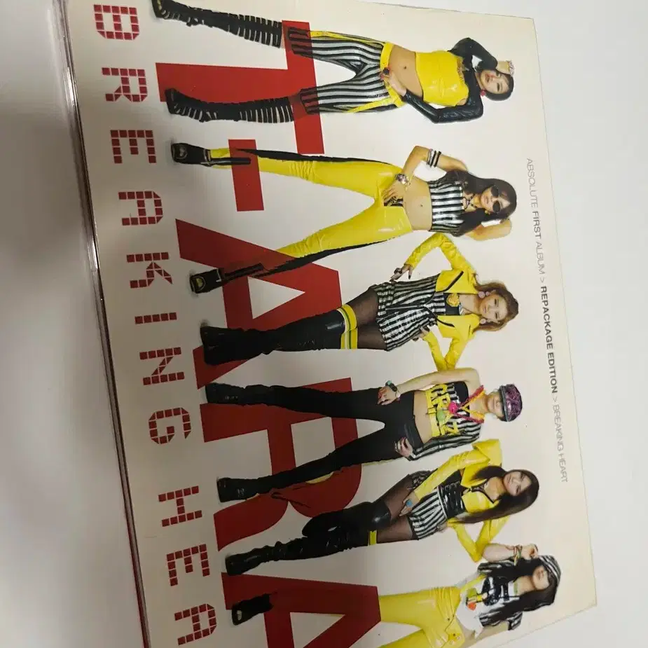 T-ara 1st album Breaking Heart CD on Bunjang Global Site.