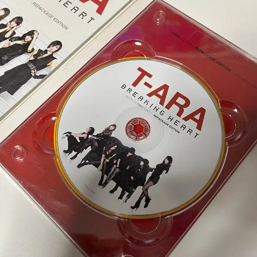 T-ara 1st album Breaking Heart CD on Bunjang Global Site.