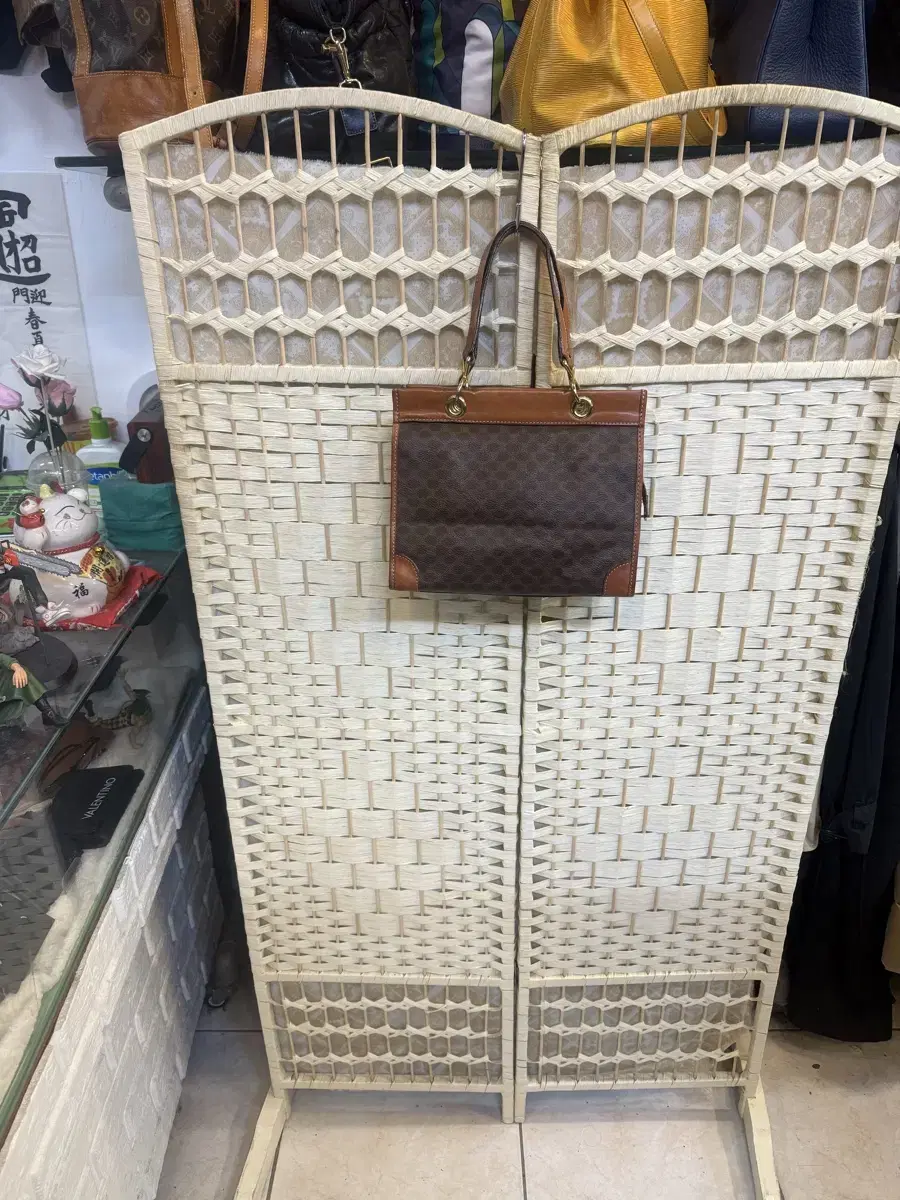 정품 셀린느 마카담 스퀘어 토드백 팝니다