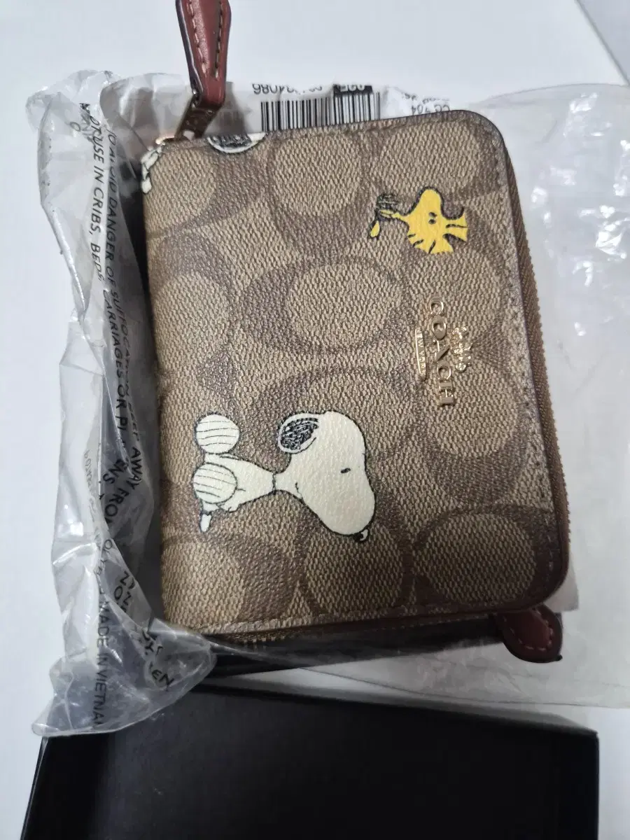 코치 스누피 한정판 카드지갑