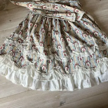 BODYLINE 플라워 프린트 프릴 스커트