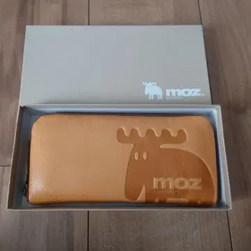 미사용 새상품 모즈 모즈 카멜 장지갑