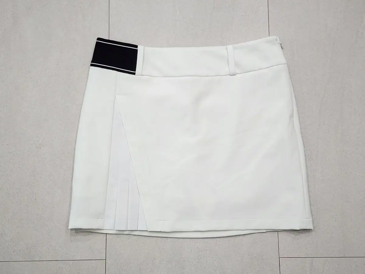 New Product) Descente Golf Store Women's Golf Skirt