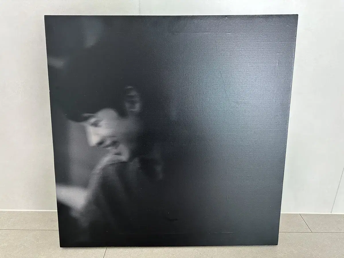 Signed picture frame of Lee Je-hoon