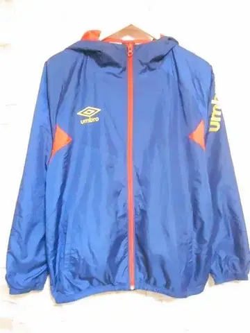 엄브로 윈드브레이커 자켓