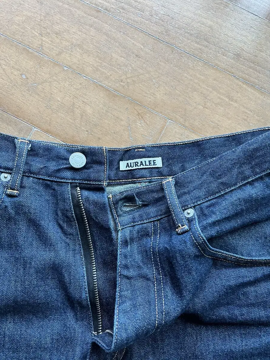 Auralee Hard Twist Wide size 30