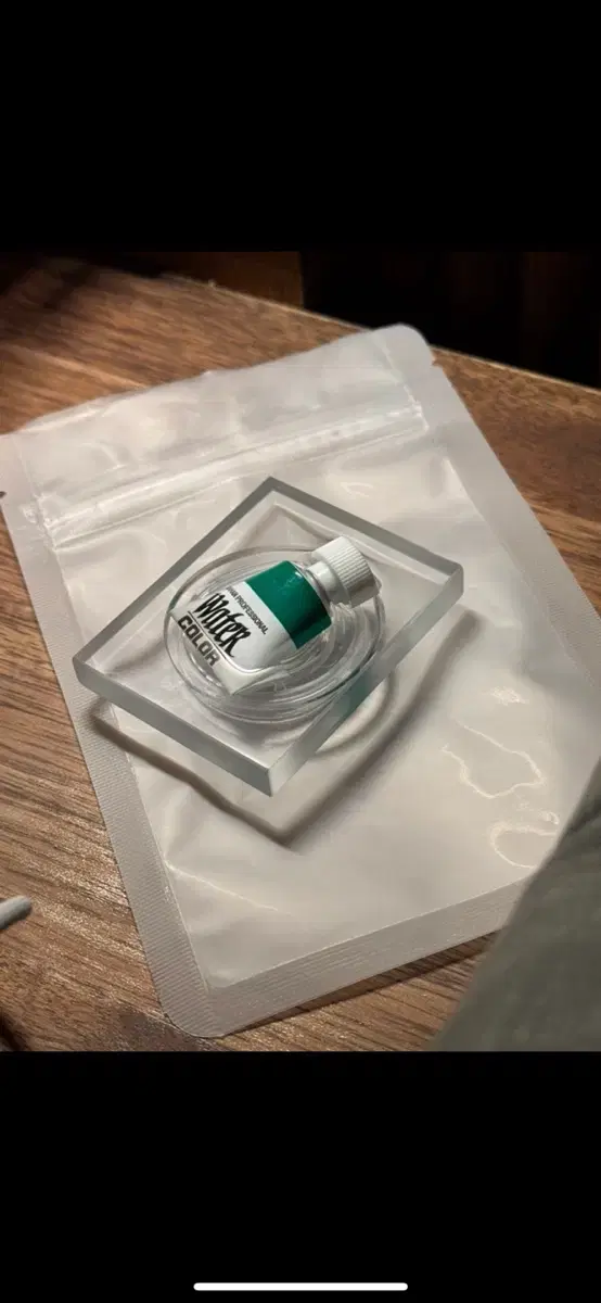 (새상품) 스웨덴 뮤지엄 그립톡 유니크한 그립톡 물감