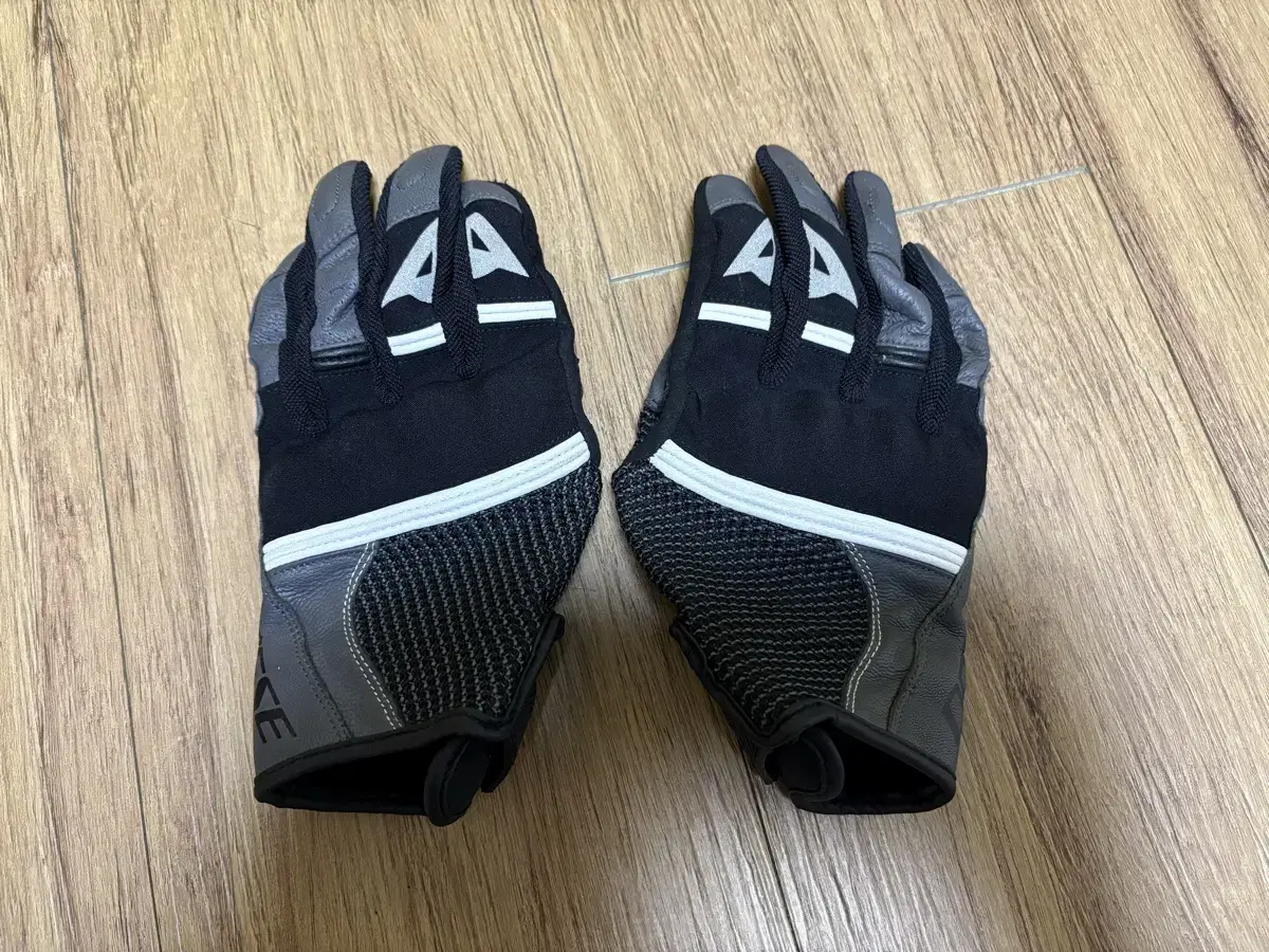 다이네즈 나미브 글러브(춘추/여름)
