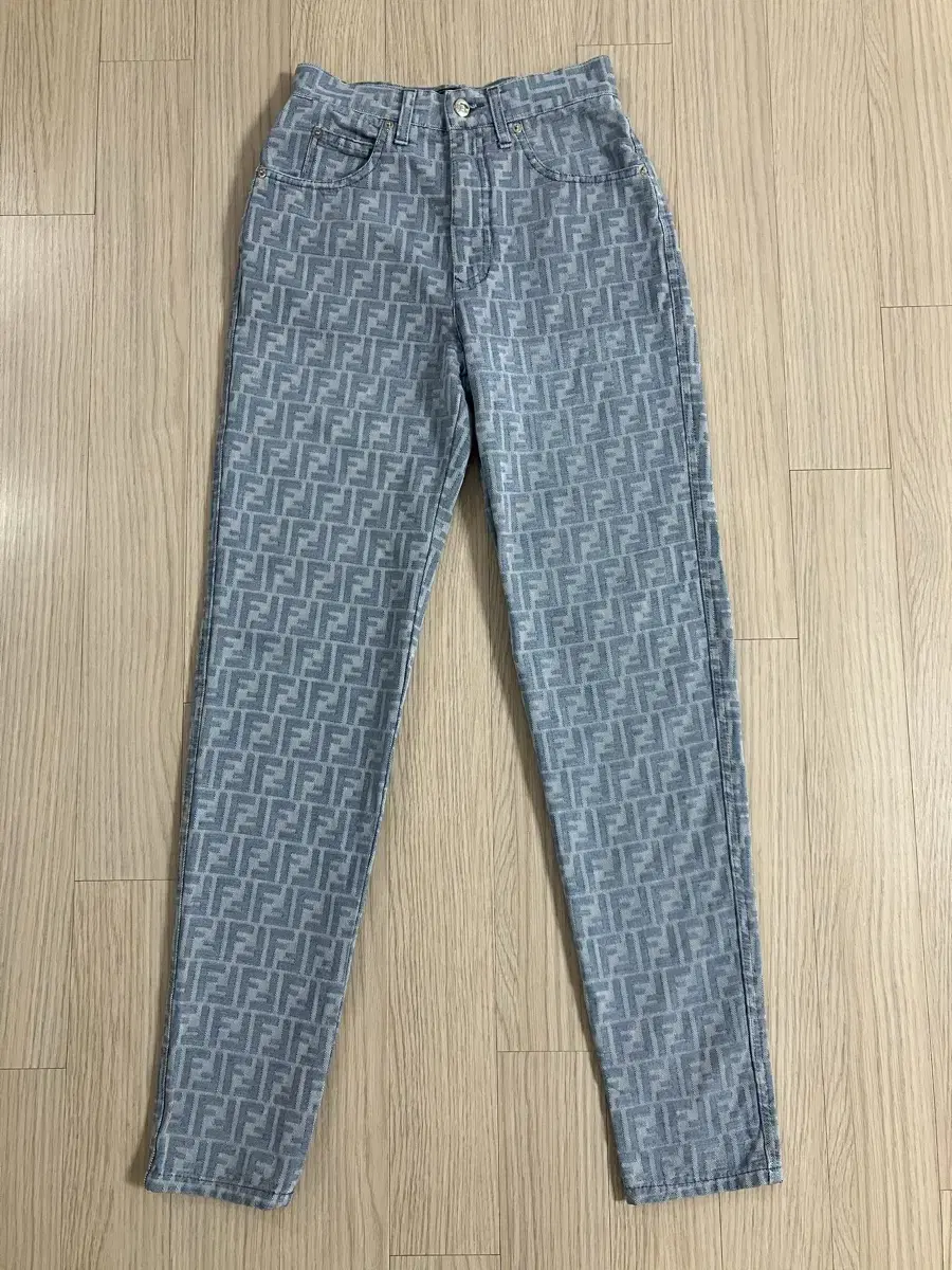 Fendi 펜디 주카 데님 팬츠 26size