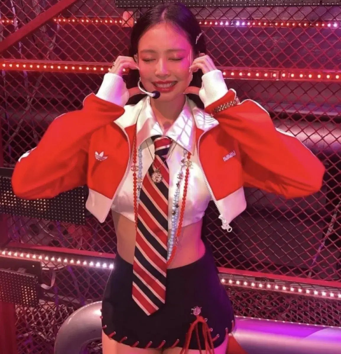 아디다스x아바바브 트랙탑 s 판매 합니다.(제니 만트라무대의상)