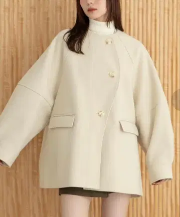 히나리 웨이브 디자인 미들 코트 아이보리 S사이즈