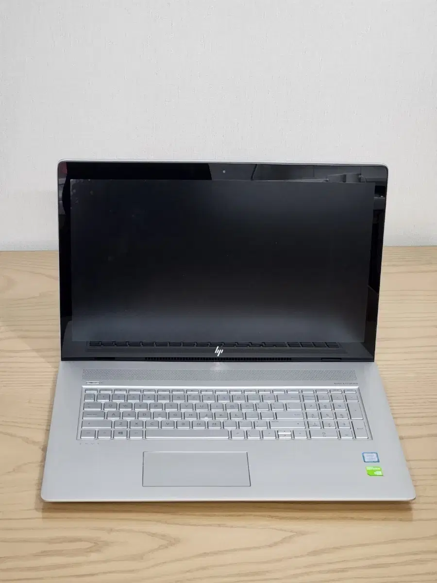 HP ENVY 17.3인치 노트북  i7-8550U 8세대 네고가능