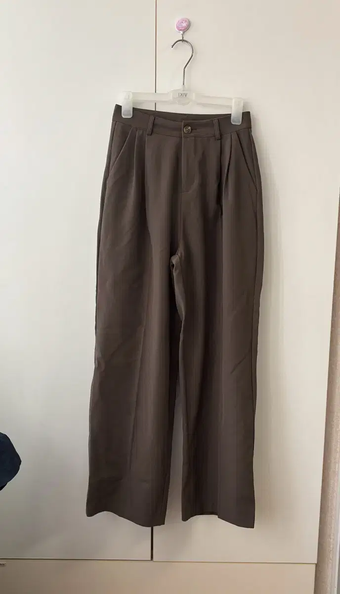 브라운 슬랙스 S