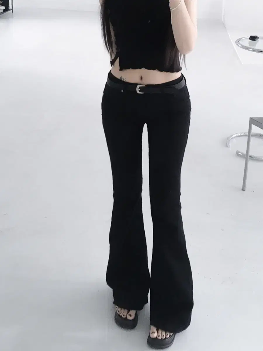 ootj 오오티제 로우라이즈 블랙 부츠컷 팬츠