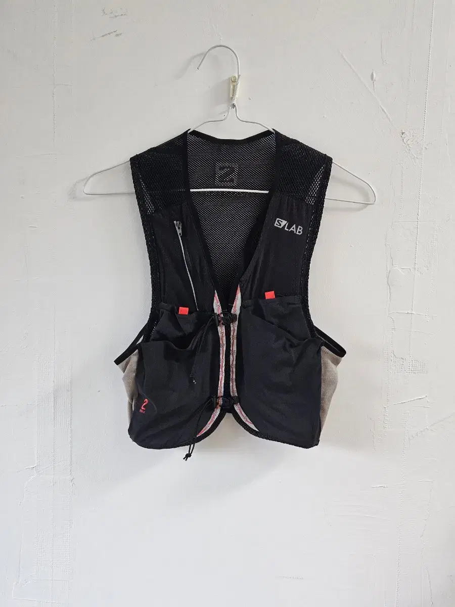 살로몬 러닝 베스트 2L 공용 XS
