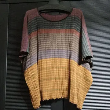 요건 레일의 컷 티셔츠