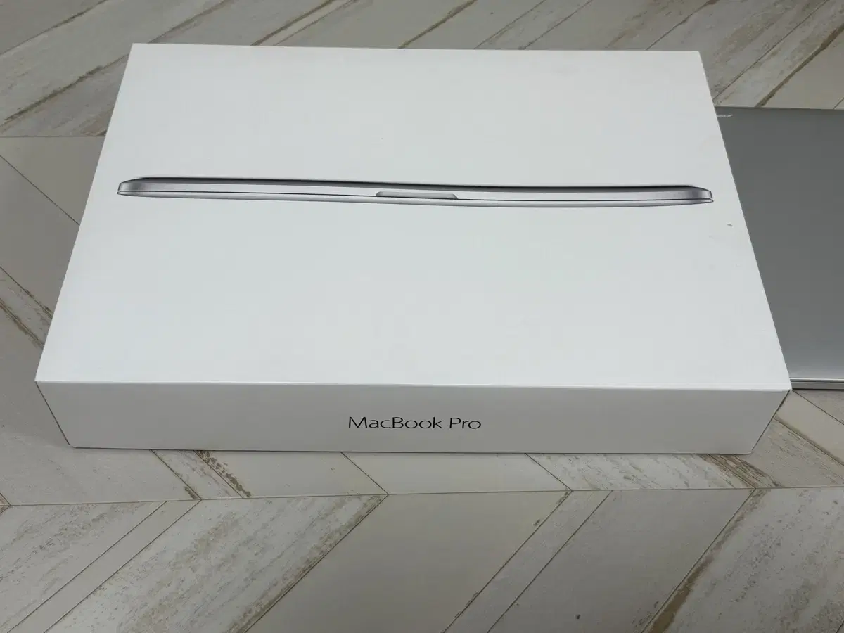 판매) 맥북 PRO 15인치 고급형 512GB 16RAM 2016 풀박스