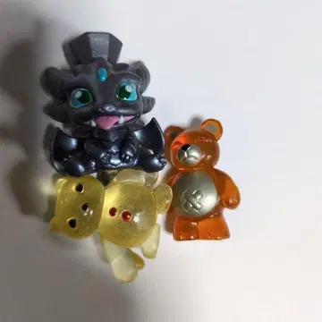 포켓몬 디지몬? 드래곤과 곰 피규어 세트